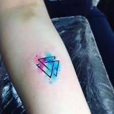 Das Angesagte Tattoo Fur 2019 Ist Aquarell Tattoo Tattoo Stiles Forearm Band Tattoos Trendy Tattoos Watercolor Tattoo