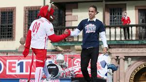 Dies ist eine fanseite für yussuf welche in seinem auftrag von admins geführt wird!!! Bei Rb Leipzig Ist Das Nachste Kind Im Anmarsch Yussuf Poulsen Wird Papa Sportbuzzer De