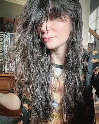 Debra Lapsley's Instagram, Twitter & Facebook