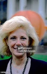 2,012 Leslie Stall Photos & High Res Pictures