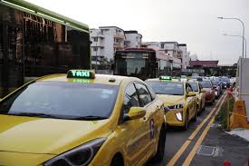 Pemandu teksi itu membawanya ke menara daya bumi. Pemandu Teksi Comfortdelgro Kini Tawar Khidmat Hantar Ubat Kepada Pesakit Berita Setempat Beritaharian Sg