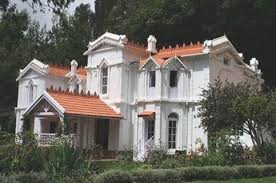 100 Year Old English Victorian Building 7 Bed Room House Beautiful Garden In Front Of This House This Cottage Is Marlborough House House In The Woods House