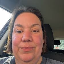 Amanda Lamkin's Instagram, Twitter & Facebook