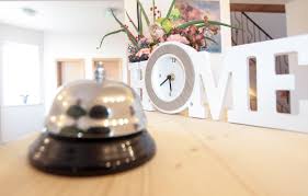 Avem o capacitate de rezervare de 8 camere, putand fi cazate 16. Pensiunea Selina Cazare Baile 1 Mai