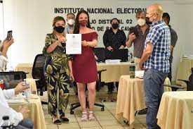 Julieta ramírez es aspirante a la candidatura por la diputación federal del distrito 02 de baja california. Julieta Ramirez La Primera En Recibir Constancia De Diputada Federal Electa En El Distrito 02 El Mexicano Gran Diario Regional