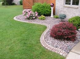 Visit our diy advice section for step by step tutorials and inspiration! Fabulous Front Yard Rock Garden Ideas 36 Backyard Landscaping Rock Garden Landscaping Landscape Curbing
