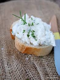 Fromage Frais Fait Maison Type Carre Frais Rapide Et Facile A Faire Recette Recette Recettes De Cuisine Fromage Fait Maison