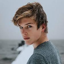 I made this video to show you guys a little insight into what my work-life  looks like! :)