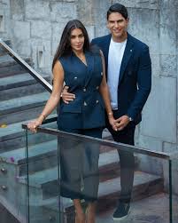 ياسمين صبري إلى المحكمة بقضية خلع ما موقف أبو هشيمة double breasted suit fashion style