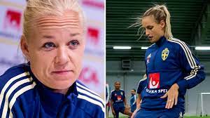 Latest on rosengard women midfielder caroline seger including news, stats, videos, highlights and more on espn. Caroline Seger Pekar Ut Nathalie Bjorn Som Nasta Lagkapten