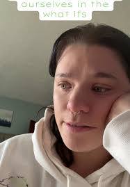 Mandi Cunningham's Instagram, Twitter & Facebook