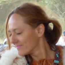 Desiree Alvarez (@desizoealvarez)