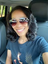 Jada Renee Holmes (@JadaReneeHolmes)