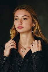 Nicolette King pictures and photos