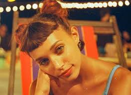 Summertime', Amanda Campana racconta come è stata scelta per il ruolo di  Sofia. E a proposito della sua vita sentimentale...