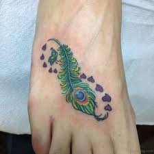 However, because of the location, your tattoo is susceptible to infection and irritation. 60 Beautiful Feather Tattoos On Foot