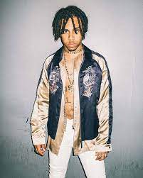 Instagram Photo By Vic Mensa Aug 5 2016 At 11 25pm Utc Vic Mensa Saint Laurent Sneakers Souvenir Jacket