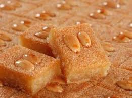 Namoura Lebanese Semolina Cake Recette Gateau De Semoule Recette Gateaux Et Desserts