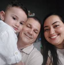 Mais uma sugestão de Chamadinha Lúdica, trabalhando o nome próprio e cores!  🎶🐱 Canção: “Gato Pintado” 👇🏻 “GATO PINTADO, QUEM FOI QUE TE PINTOU?!  FOI O ... (diga o nome de um