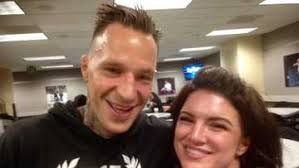 What happened to Garth's first wife, Sandy Mahl?