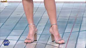 Ma torniamo a queste fantastiche scarpe, quanto costano? Mia Ceran S Feet Wikifeet