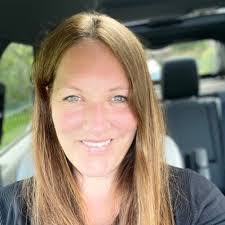 Suzanne Charity's Instagram, Twitter & Facebook