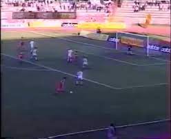 A gyerekek unatkoznak, mert a nagypapának nagyon sok a dolga. Liptak Laszlo Golja 1999 Majus 24 Dfc Videoton Coub The Biggest Video Meme Platform
