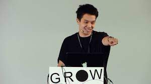 The latest tweets from @edanclay Edan Kwan The Time When No Man Would Dive Into The Bottom Of The Well Grow 2018 Youtube