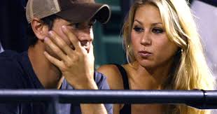 Pitbull by tim schmidt on vimeo, the home for high quality videos and the people who love them. Enrique Iglesias Anna Kournikova Aufnahmen Ihrer Kinder Im Garten Bespassen Sie Ihre Lieblinge Bunte De