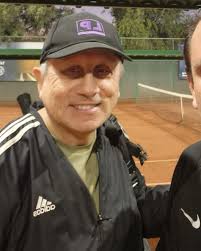 Felicitamos a los destacados de la Escalerilla de tenis del mes de  julio!👏🏼🎾 Escalerilla Damas Nueva número 1: Dominique León Escalerilla  Tenis Todo Competidor Más partidos jugados: Jerome Labarthe Mejor  debutante: Felipe