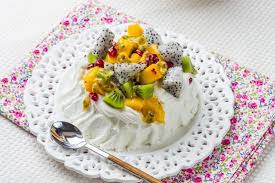 Pavlova Exotique Meringue Combava Chantilly Coco Pavlova Fruits Exotiques Recette Pavlova