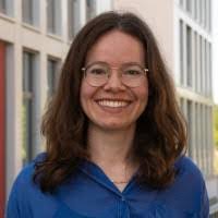 Florine Becker's Instagram, Twitter & Facebook