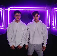 Aesthetic dolan twins is hd wallpapers & backgrounds for desktop or mobile device. Dolan Twins Wallpapers Spam Account On Twitter They Are Back Https T Co 6hpkjibnyc Twitter