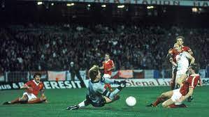 Ifk göteborg is a swedish professional football club based in gothenburg. Uefa Cup 1982 Von Goteborg Kalt Erwischt Ndr De Sport Fussball 125jahrehsv