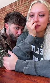 Josie Tate's Instagram, Twitter & Facebook