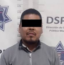 Esto es real, personas detenidas por tronar cohetes 🎇 El director de  Seguridad Pública Municipal, Luis Felipe Chan Baltazar, informó que tan  solo la corporación a su cargo ha decomisado aproximadamente 50