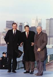 Les 11 et 12 octobre 1986, le sommet de reykjavik aurait pu mettre un terme à l'affrontement nucléaire opposant l'est et l'ouest. Perestroika In The Soviet Union 30 Years On