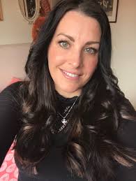 Three women who 'process pain' by sharing physical and mental illnesses  online