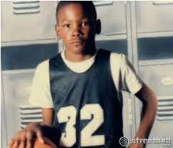 Born september 29, 1988), also known simply by his initials kd, is an american professional basketball player for the brooklyn nets of the national basketball association (nba). Screen 2 On Flowvella Kevin Durant Kid Full Size Png Download Seekpng
