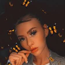 Lori Wilton's Instagram, Twitter & Facebook