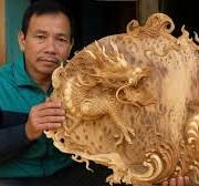 Wood Carving in Action – Watch a Vietnamese Artist Bring a Dragon to Life!