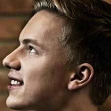 Primární cílová skupina se tedy postupem času posunula ke starším spotřebitelům, především k ženám od 25 do 35 let. Forbes 30 Pod 30 Podcast Vaclav Stanek Vasky By Forbes Cesko