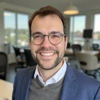 300+ perfiles de «Monnard»