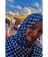 𝐒𝐚𝐦𝐫𝐚 𝐀𝐥𝐢 𝐇𝐚𝐢𝐝𝐞𝐫𝐢 (@samraali21) • Threads, Say more