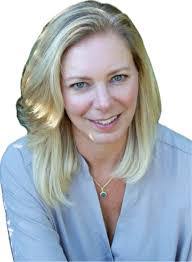 Stephanie Olson's Instagram, Twitter & Facebook