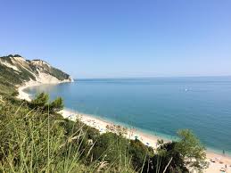 Le spiagge più belle del Conero - Il Mondo secondo Gipsy