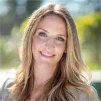 Karen Elvidge's Instagram, Twitter & Facebook