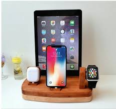 Airpods Iphone Watch Ipad Ladestation Geschenk Apple Ipad Docking Station Idoqq Quatro Mahagony Holz Sta Iphone Watch Apple Watch Charging Station Iphone Stand