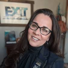 Annette Anthony's Instagram, Twitter & Facebook