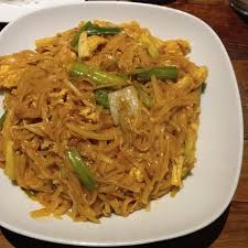 Slow cook chicken breast, garlic rice, ginger bean paste sauce. Chai Thai Kitchen Picture Of Chai Thai Kitchen New York City Tripadvisor